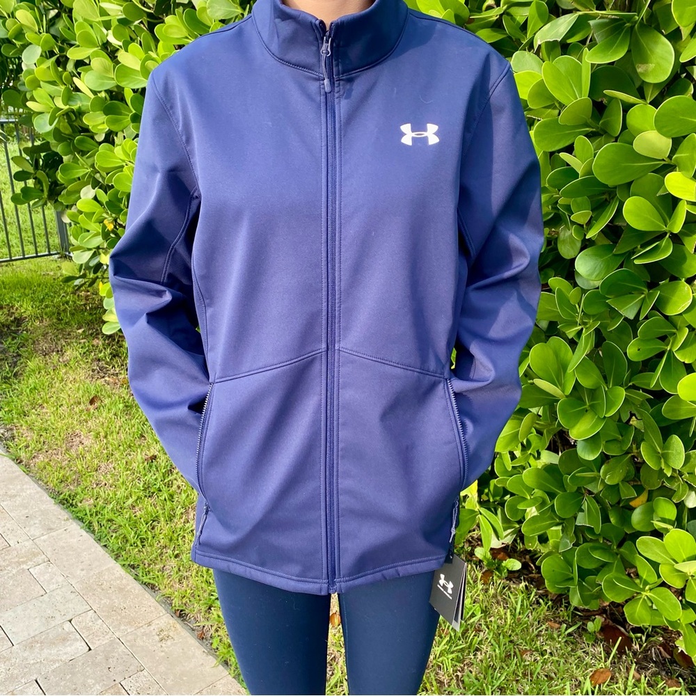 Womens Navy color Under Armour jacket size L.Brand new with tags.Excellent condi